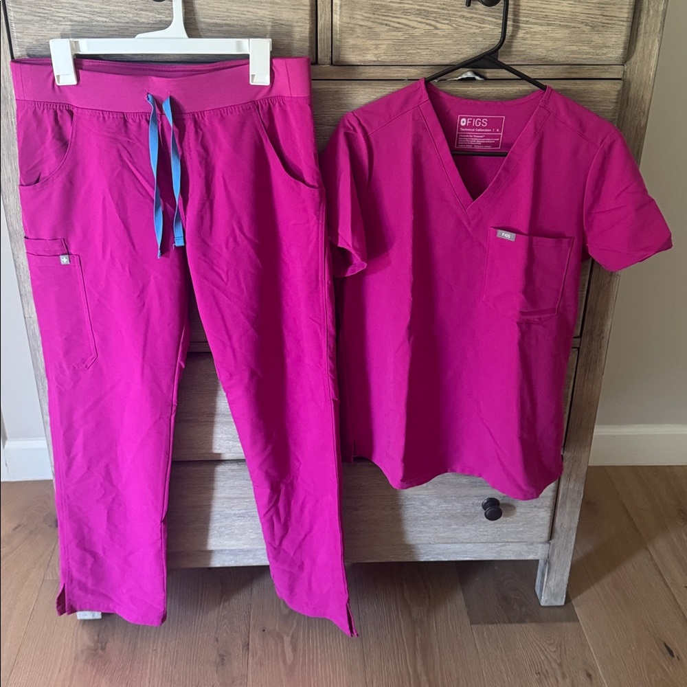 Figs Bright Pink Scrub Set with Blue Drawstring